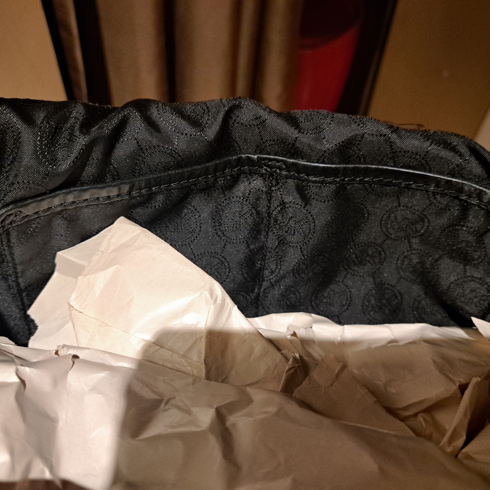 Michael Kors Shiny Black Shoulder Bag - Picture 8 of 9